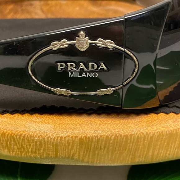 PRaDA Sunglasses Y2K Missy Elliot case & cleaning cloth - Picture 12 of 12